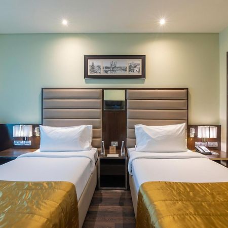 Vivanta Hyderabad, Begumpet Екстериор снимка Deluxe Room