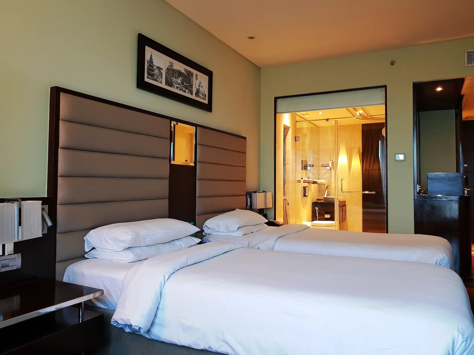 Vivanta Hyderabad, Begumpet Екстериор снимка A room at the hotel