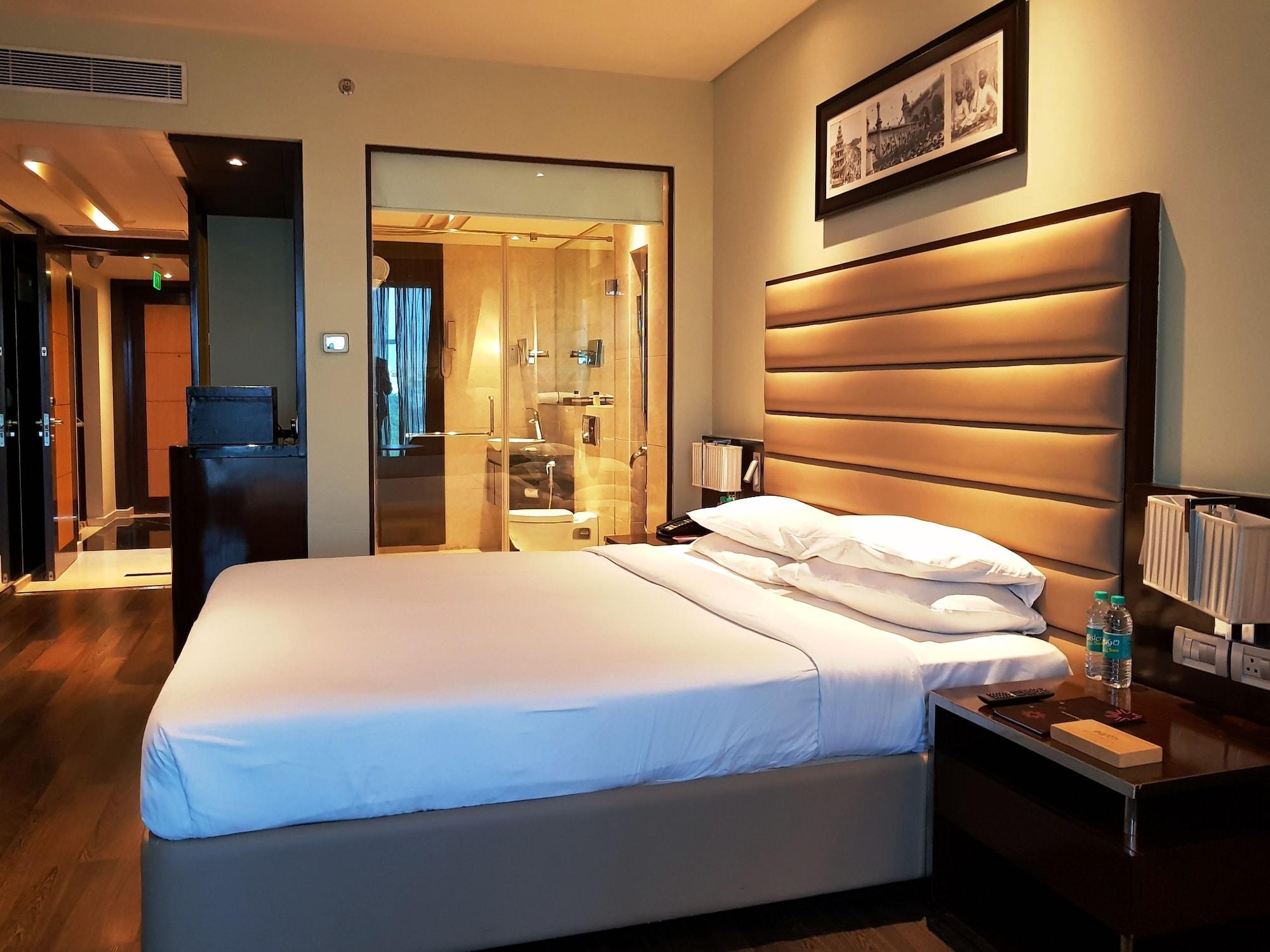 Vivanta Hyderabad, Begumpet Екстериор снимка A room at the Taj Bengal