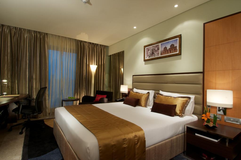 Vivanta Hyderabad, Begumpet Екстериор снимка A room at the Taj Bengal