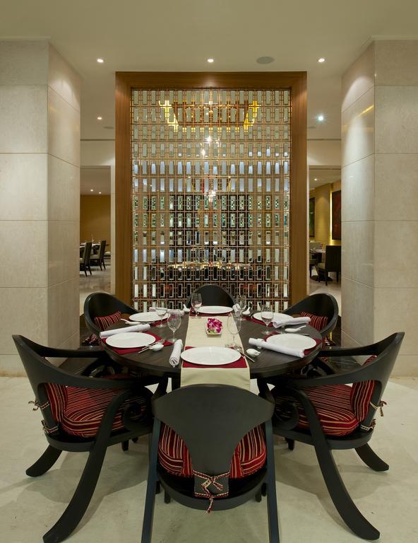 Vivanta Hyderabad, Begumpet Екстериор снимка The Park, New Delhi