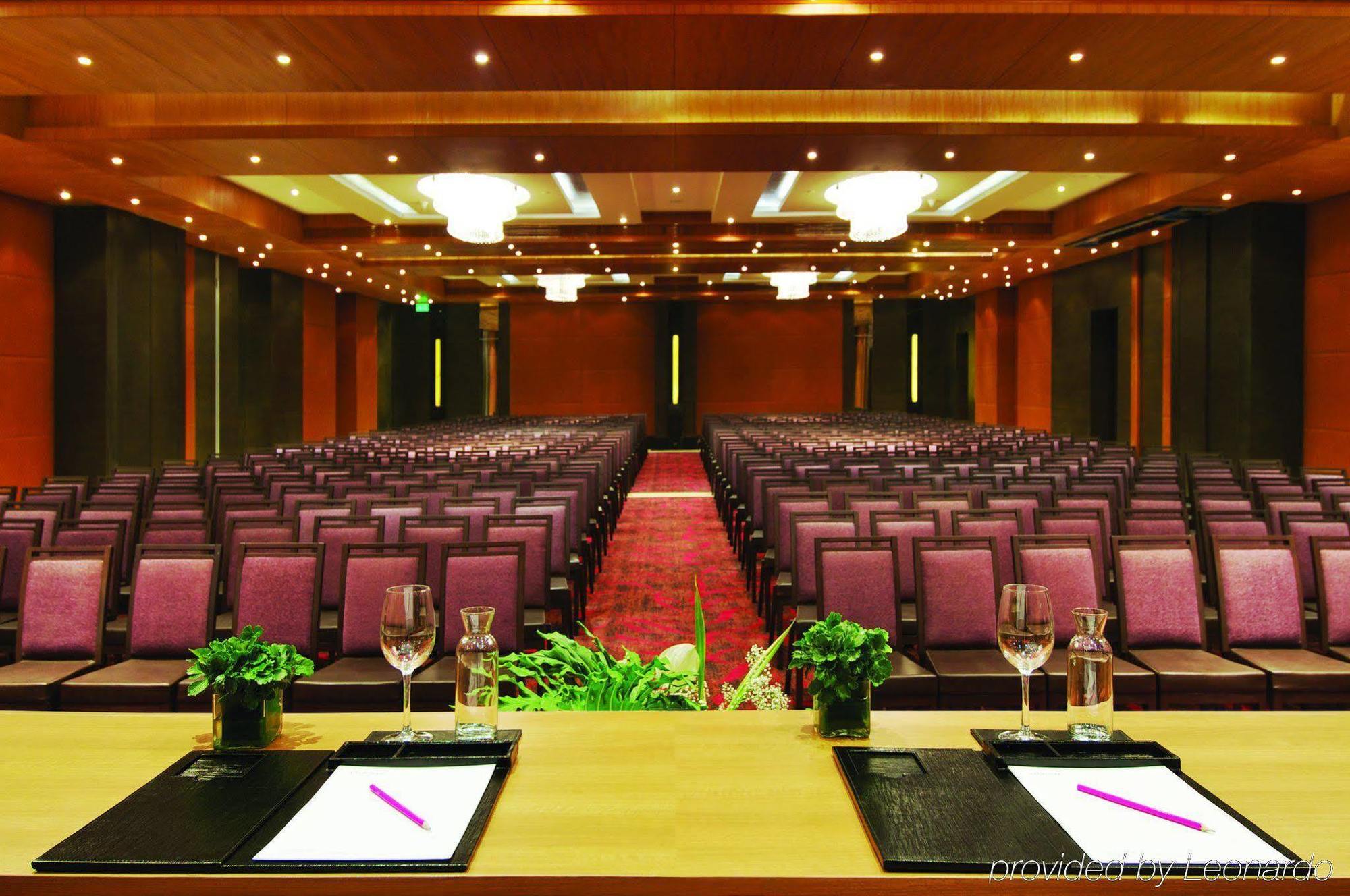 Vivanta Hyderabad, Begumpet Съоръжения снимка The Grand Ballroom