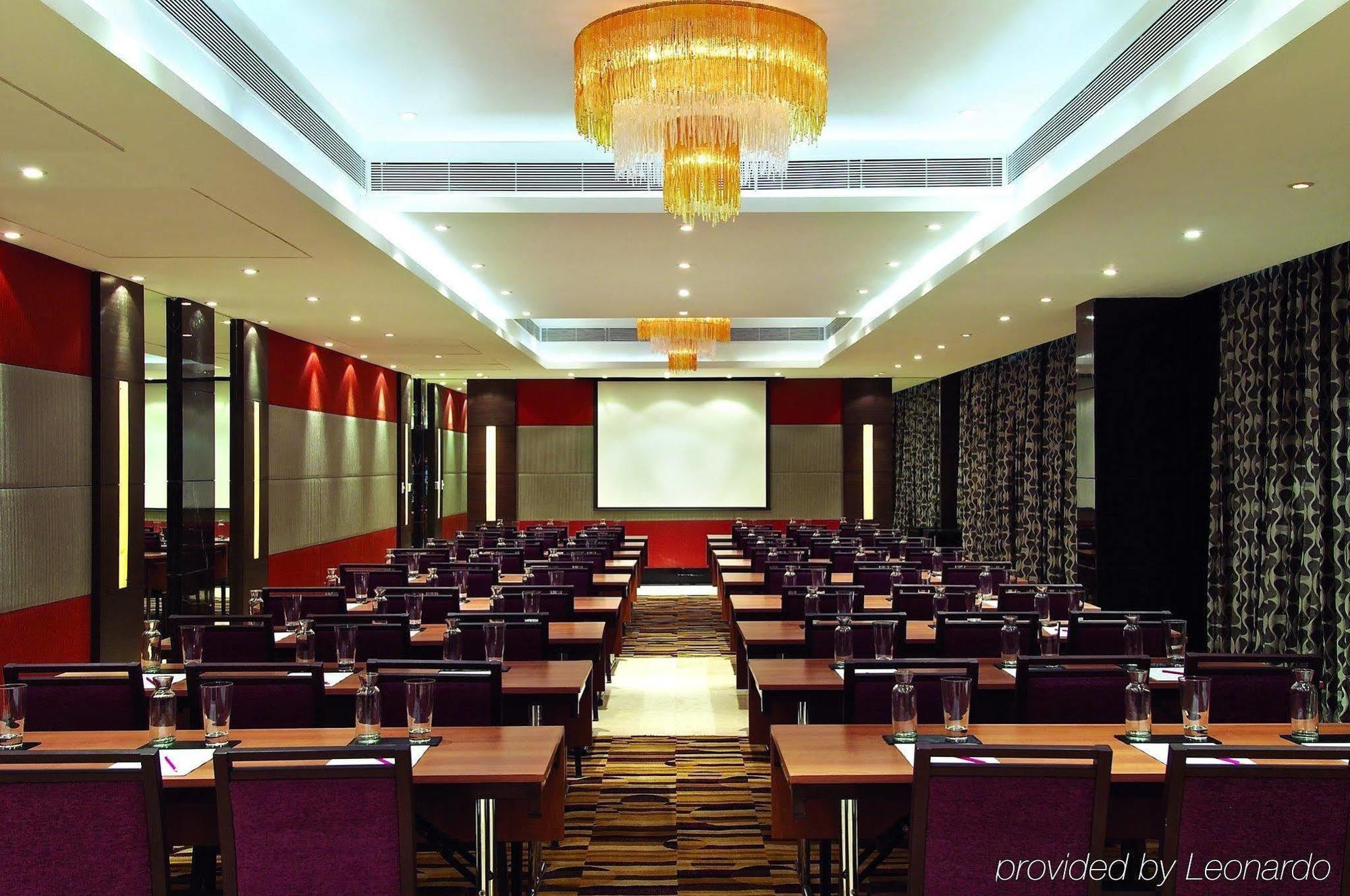 Vivanta Hyderabad, Begumpet Съоръжения снимка The Royal Conference Hall